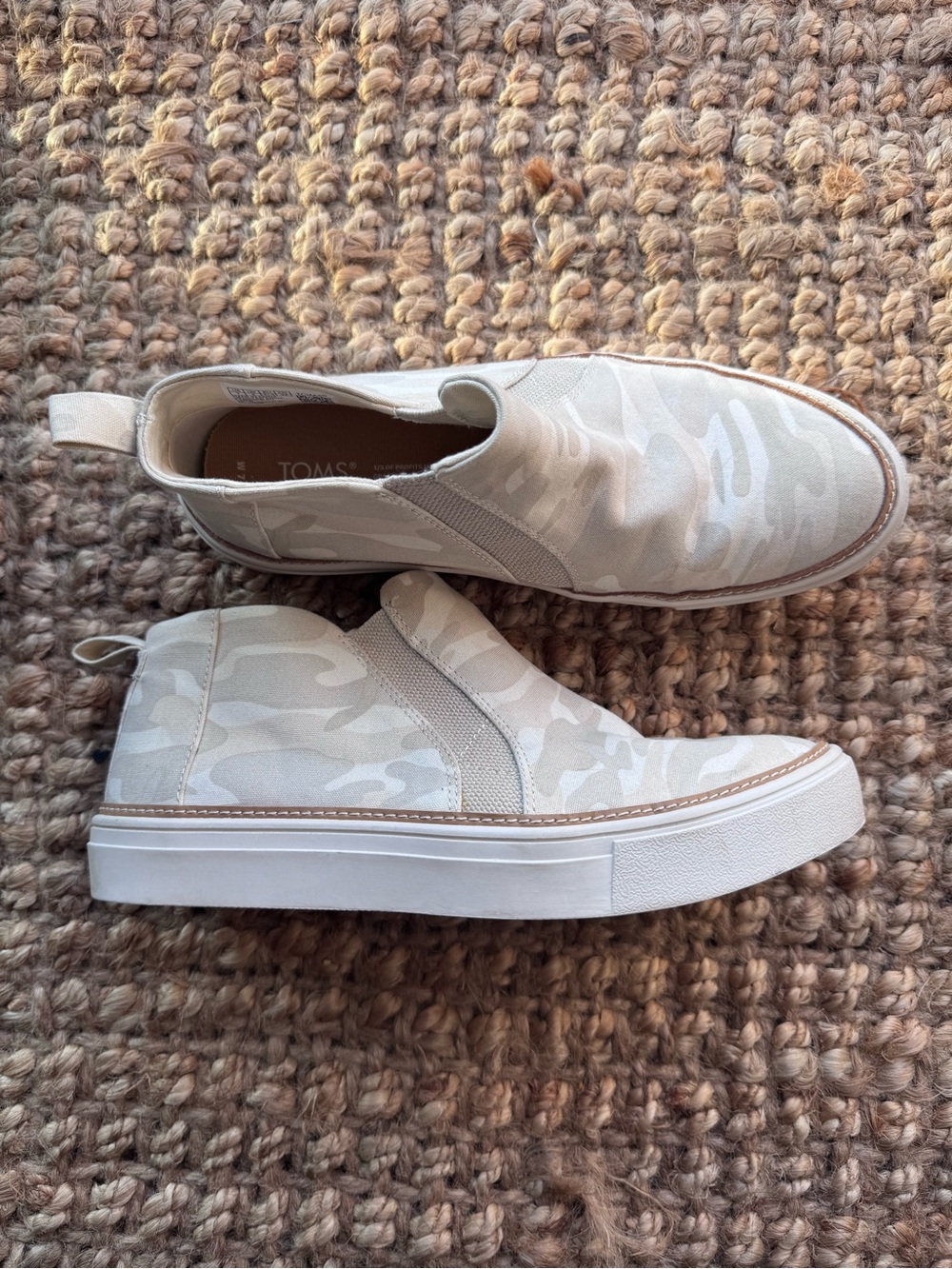 TOMS Bryce Beige Camo Slip-On High-Top Sneakers